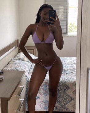 Regina, 21
